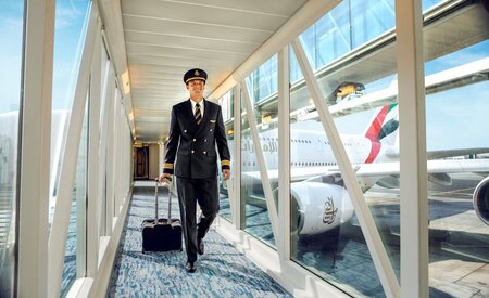 Emirates unveils pilot recruitment drive